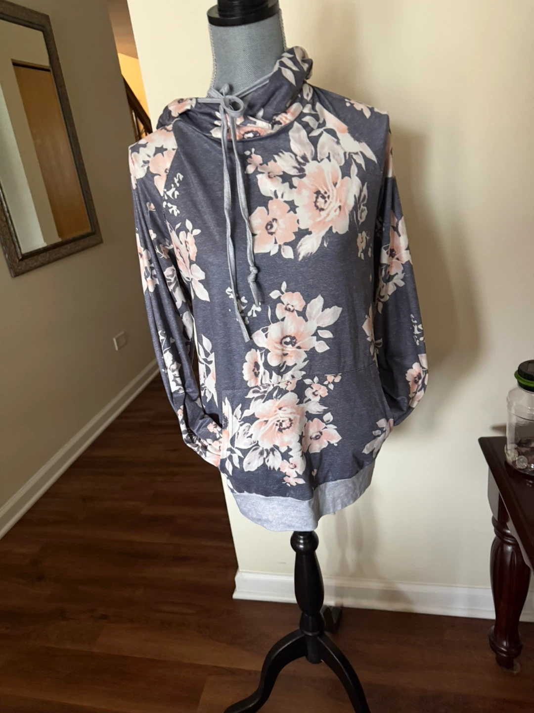 Floral Print Hooded Sweatshirt Size Large - photo 4