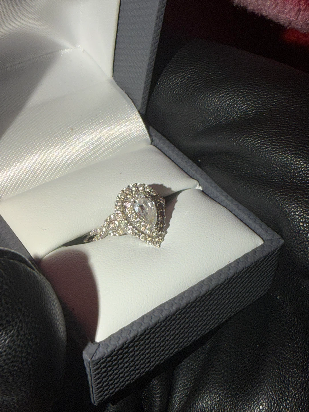 1 CT Lab Grown Diamond Pear Halo Ring in 10K White Gold 💍 - photo 2