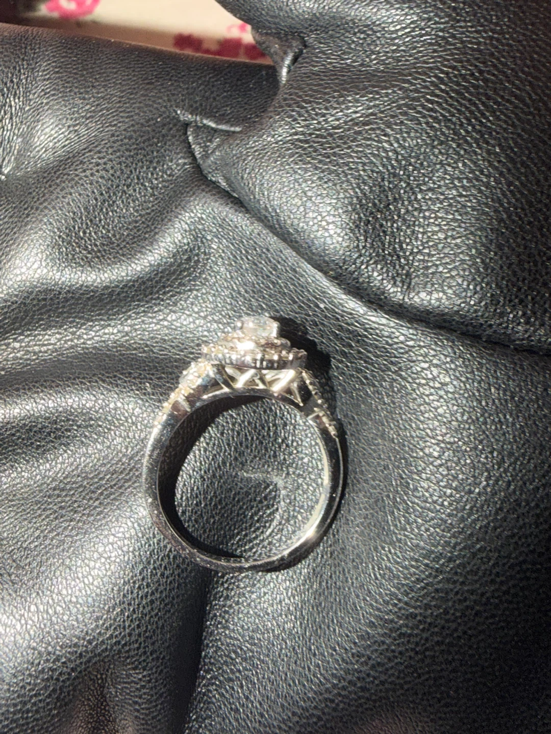 1 CT Lab Grown Diamond Pear Halo Ring in 10K White Gold 💍 - photo 5