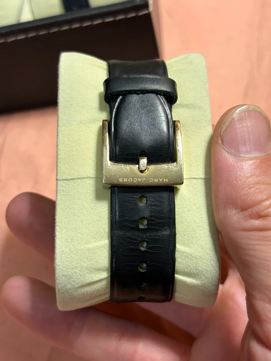 Marc Jacobs gold Ladies black leather wristwatch - photo 2