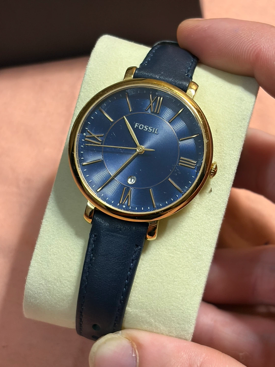 Fossil Jacquline gold case, navy strap & textured dial - photo 3