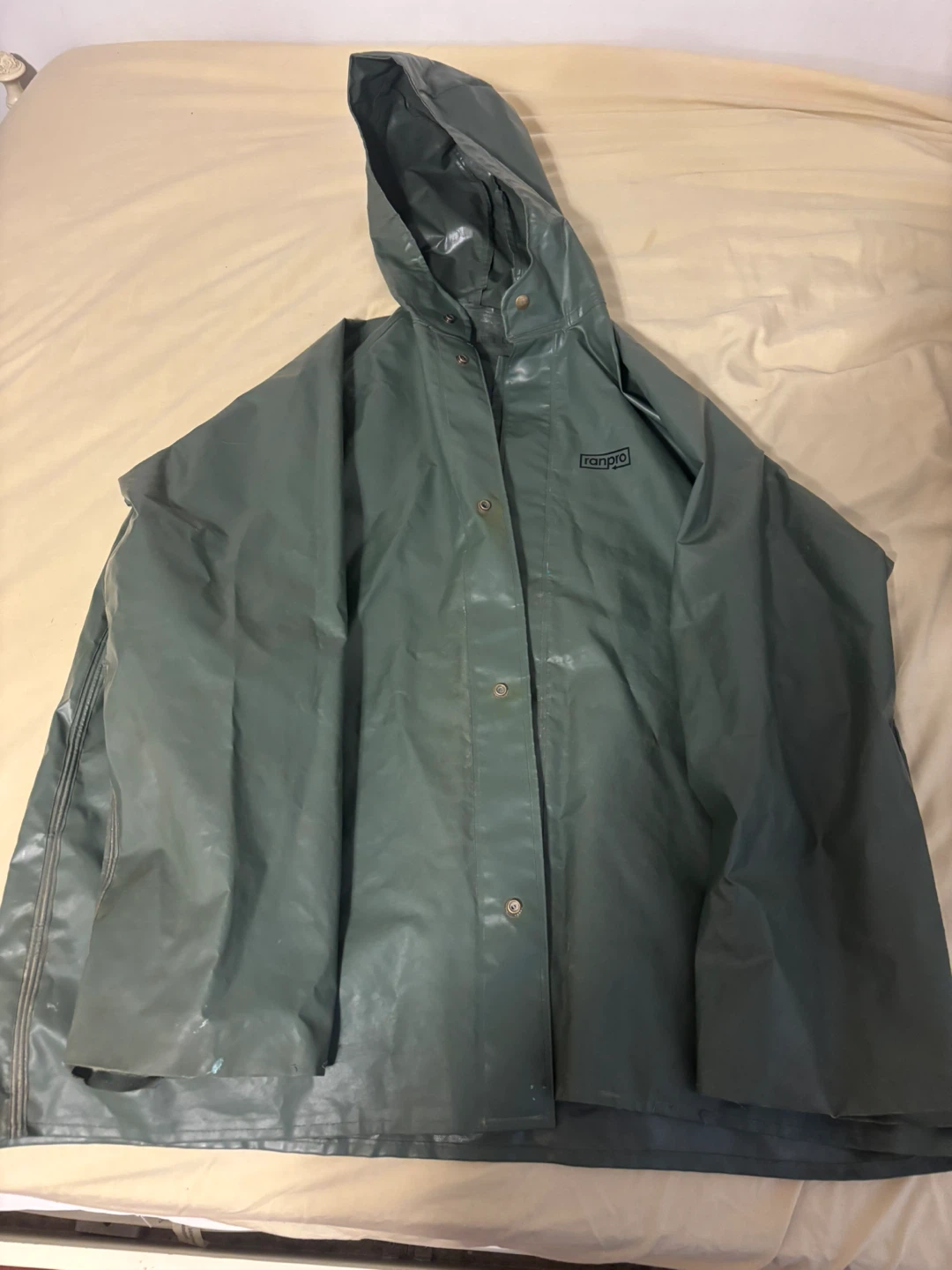 Fisherman rain jacket