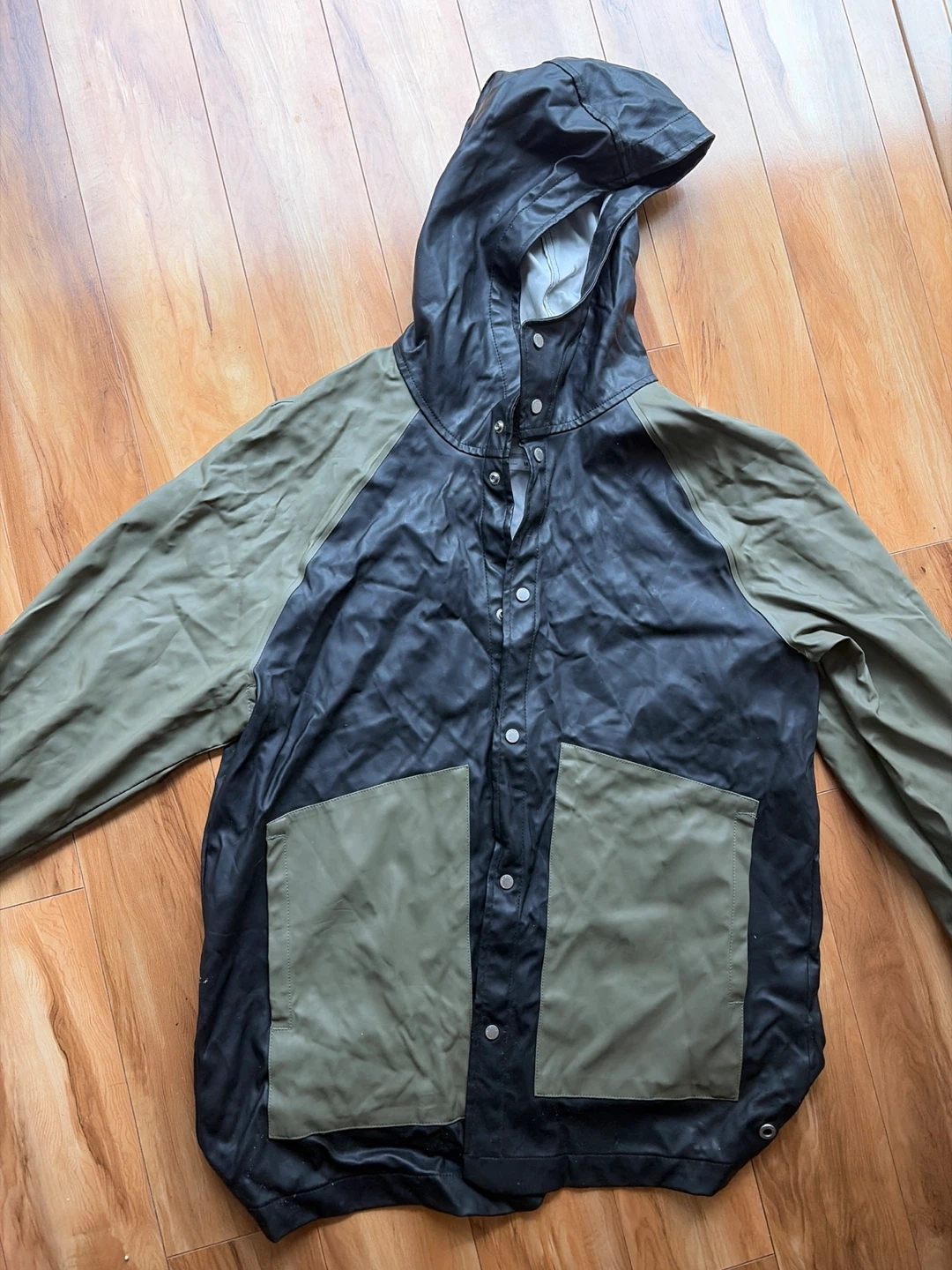 Herschel Supply Co. Rain Jacket - Medium