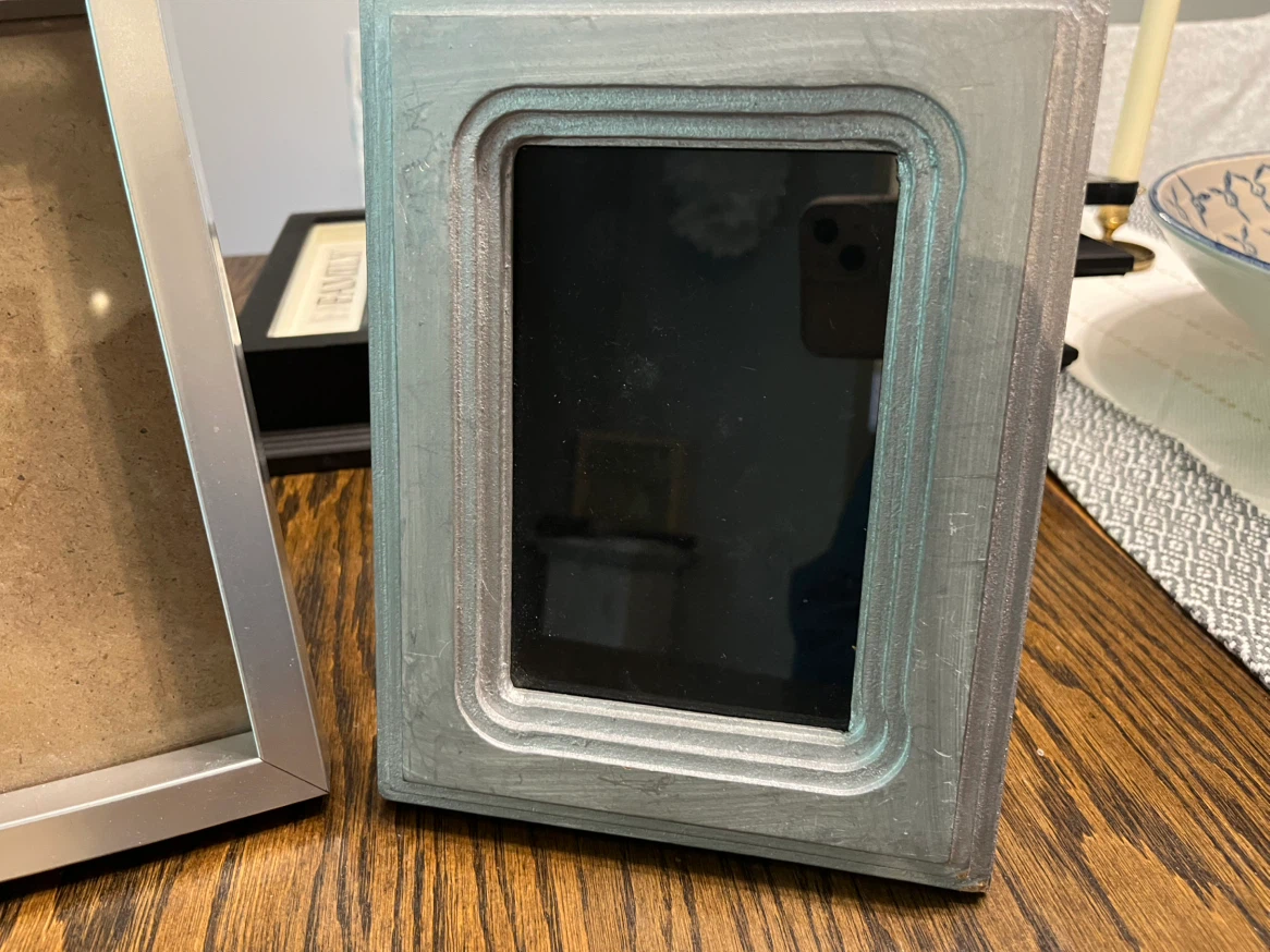 Set of Two Silver Tone Picture Frames - photo 2