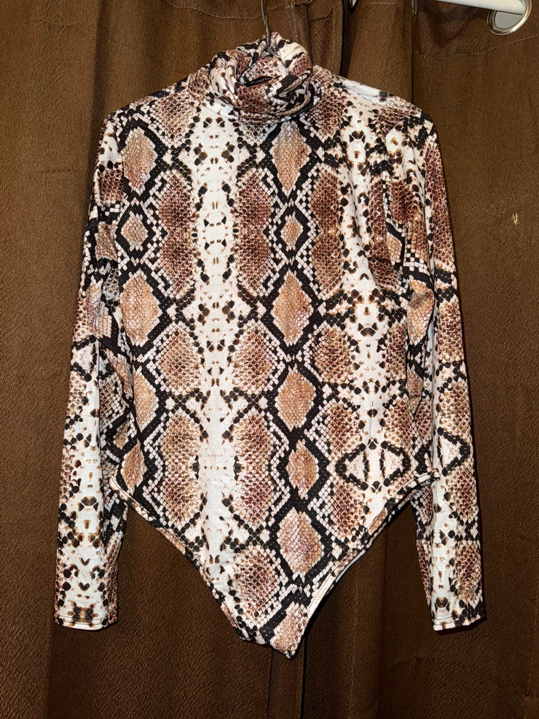 PrettyLittleThing Snakeskin Print Bodysuit