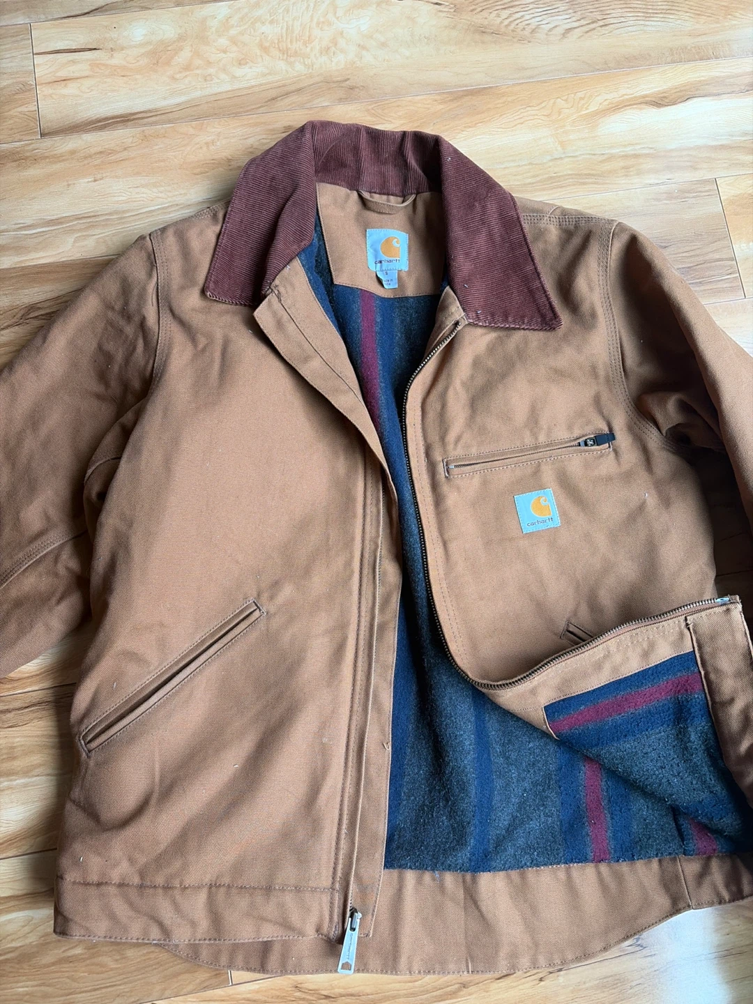 Carhartt Blanket-Lined Jacket - Size Small - photo 2