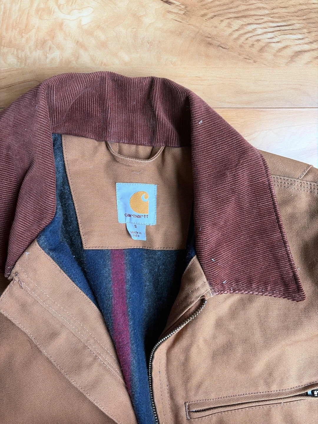 Carhartt Blanket-Lined Jacket - Size Small - photo 3