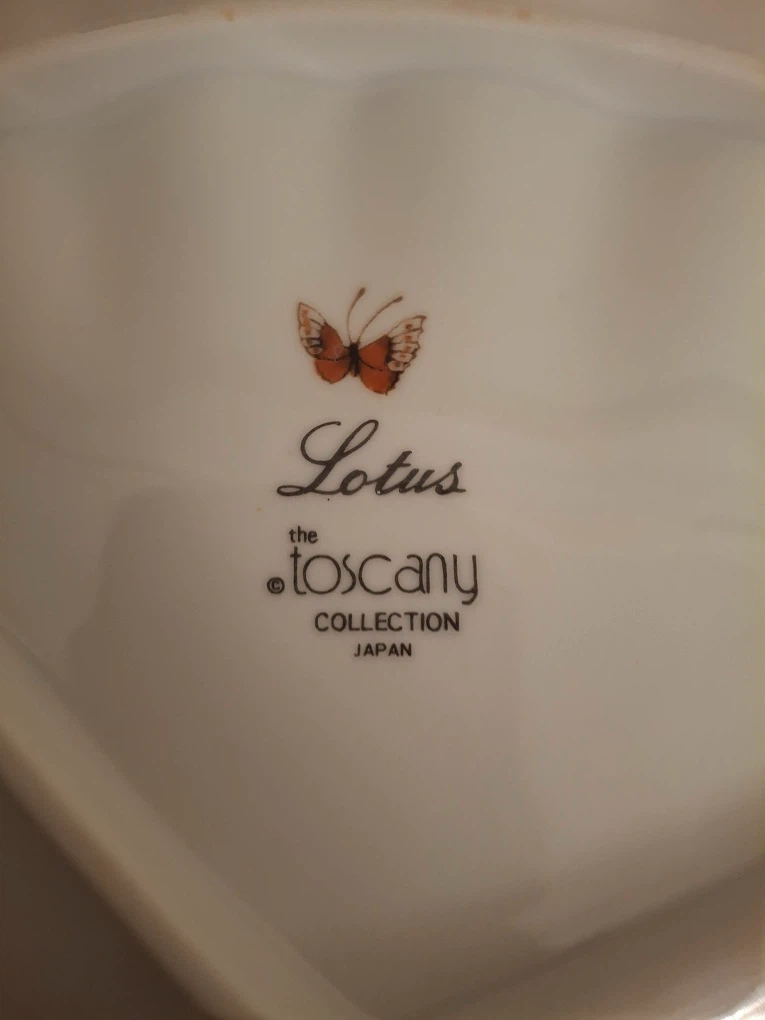 Fan shaped dish- The Toscany Collection “Lotus” - photo 4