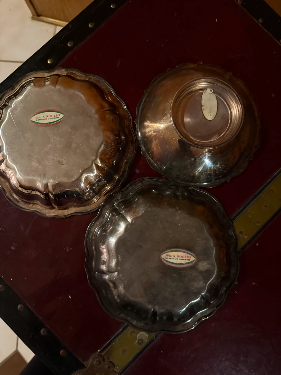 Set of 3 Wm. A. Rogers Enamel Silver-Plate Bowls - photo 2