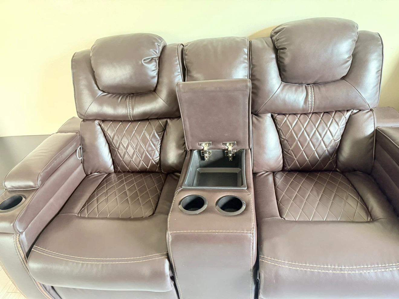 Sofa couch recliner - photo 4
