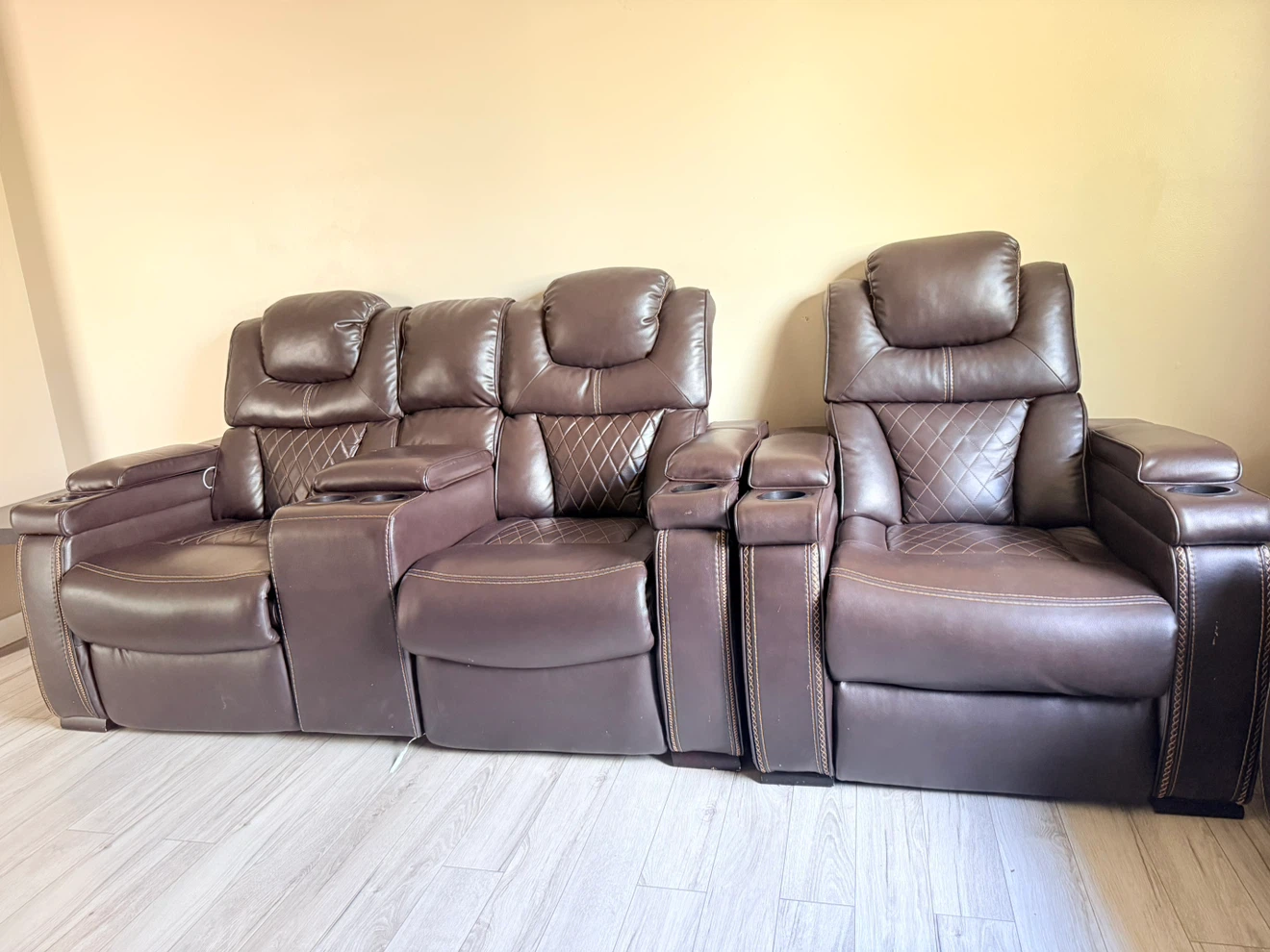 Sofa couch recliner - photo 5