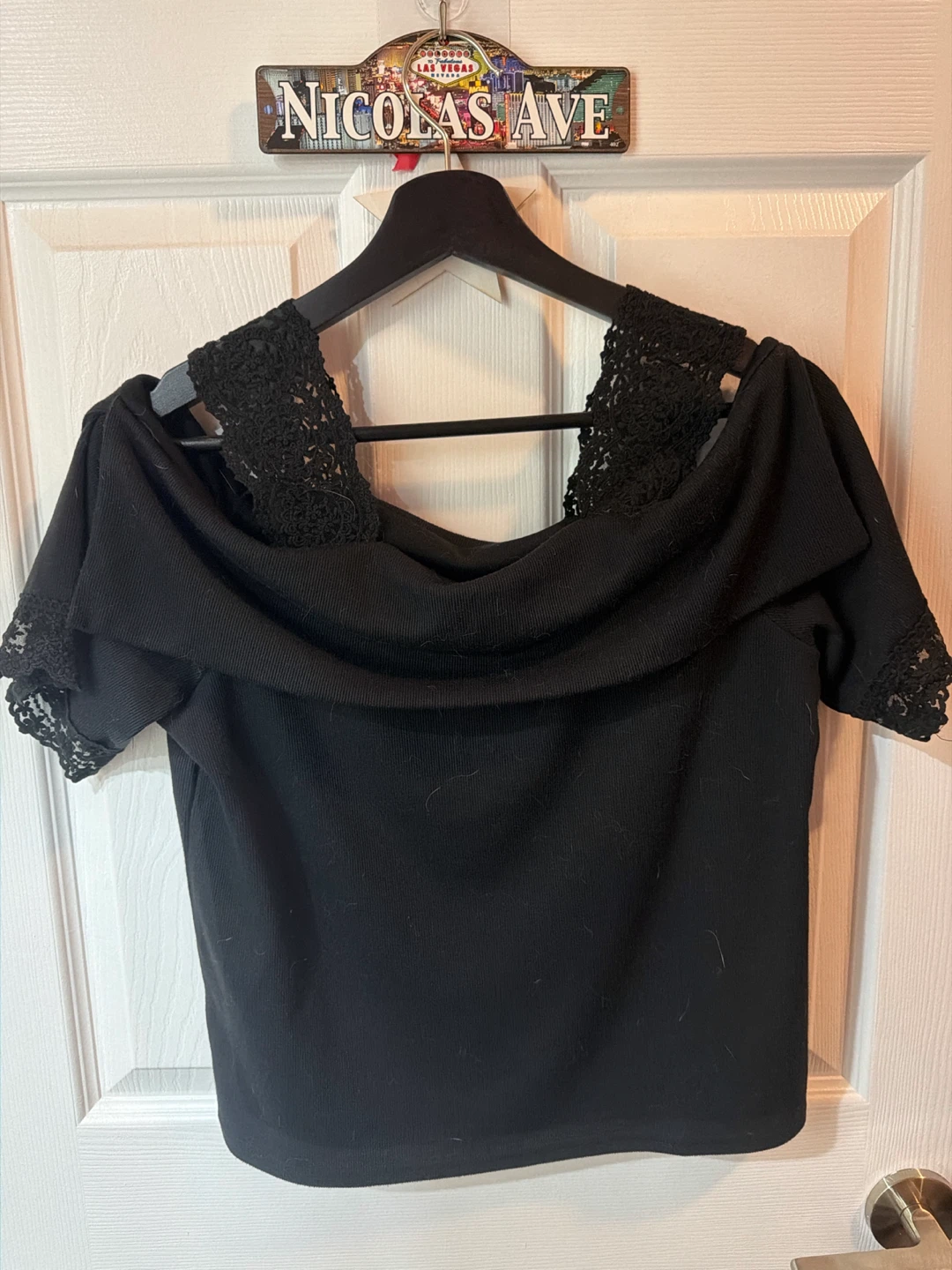 Black Off-the-Shoulder Lace Top - photo 2