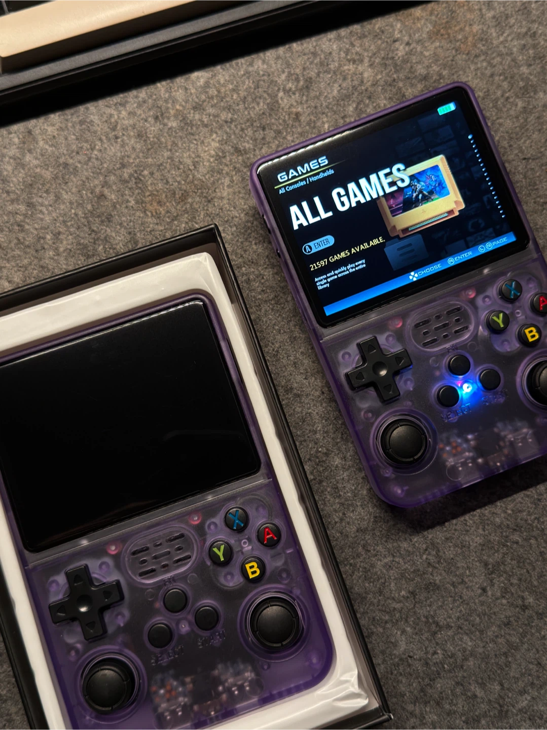 R36S Handheld Gaming Device - 64GB Purple