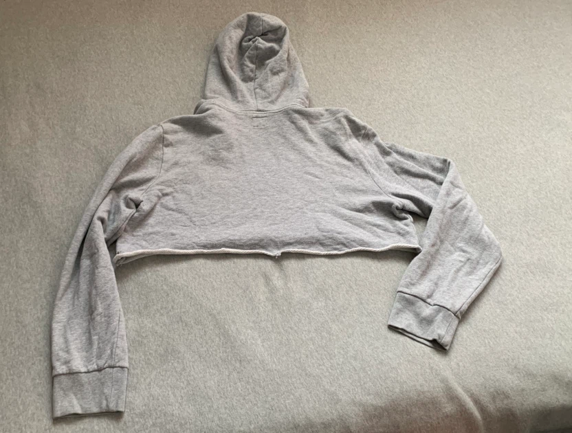 Levi's Grey Crop Hoodie - Size Large - photo 2