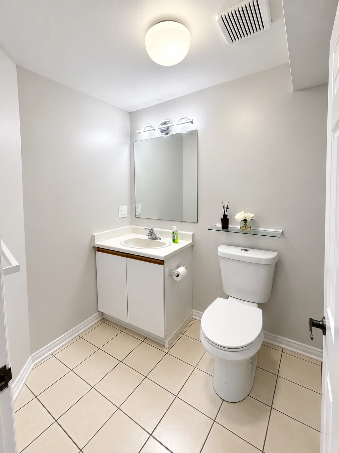 Spacious 2-Bedroom Basement Apartment in Thornhill - photo 2