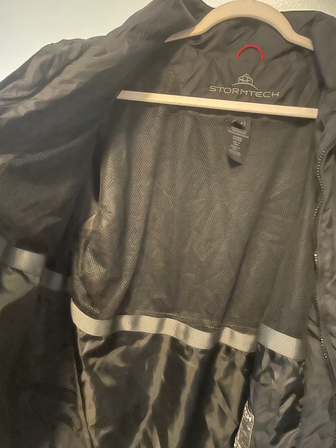 Stormtech Men's Black and Gray Raincoat Jacket - photo 5
