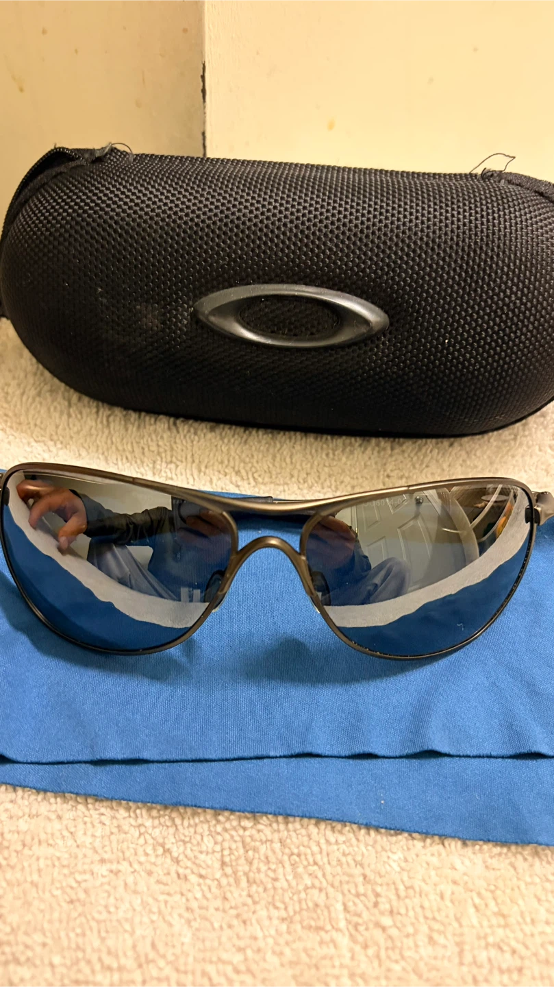 Oakley CROSSHAIR model Sunglasses with Case - photo 4