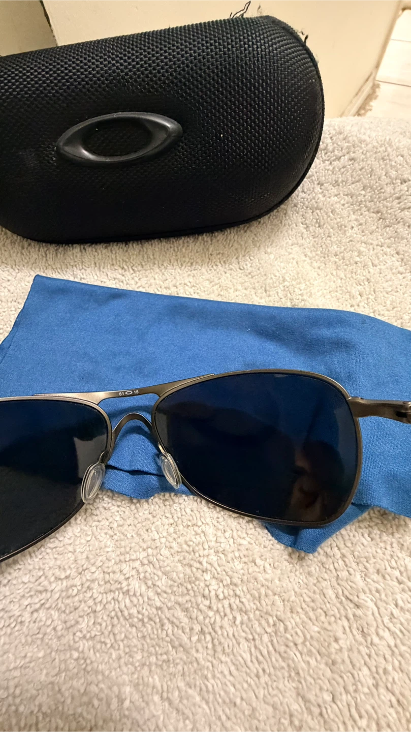 Oakley CROSSHAIR model Sunglasses with Case - photo 5