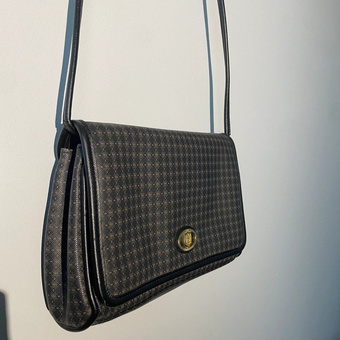 1980’s-1990’s Vintage Liz Clairborne Patterned Crossbody Bag - photo 3