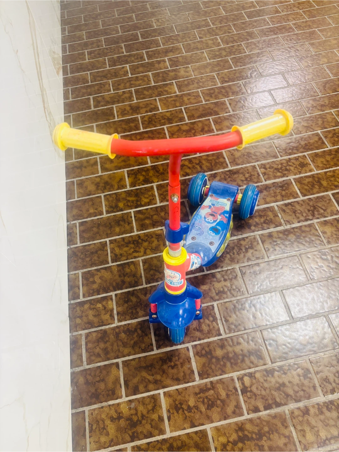 Sesame Street Three-Wheel Kick Scooter