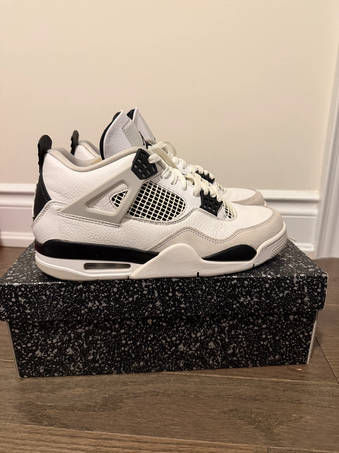 Air Jordan 4 Retro Military Black