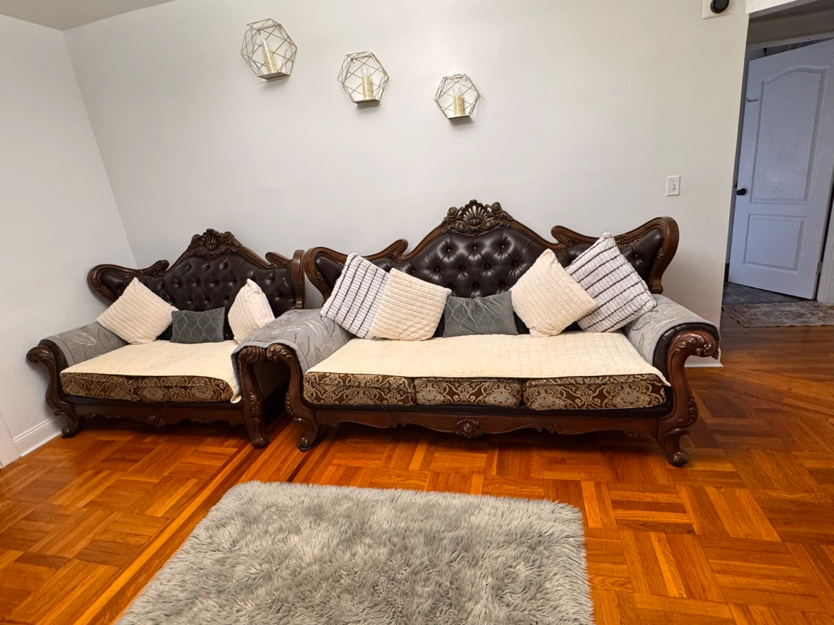Victorian Style Leather Sofa Set - photo 3