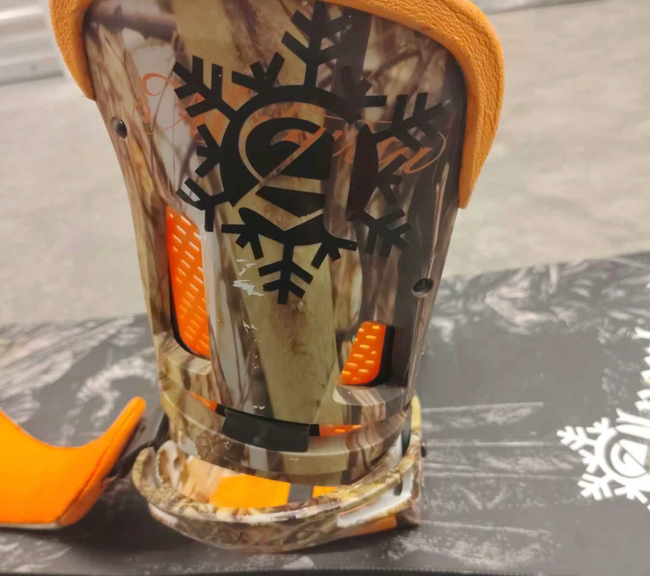 Alpenland Snowboard with Bindings - photo 2