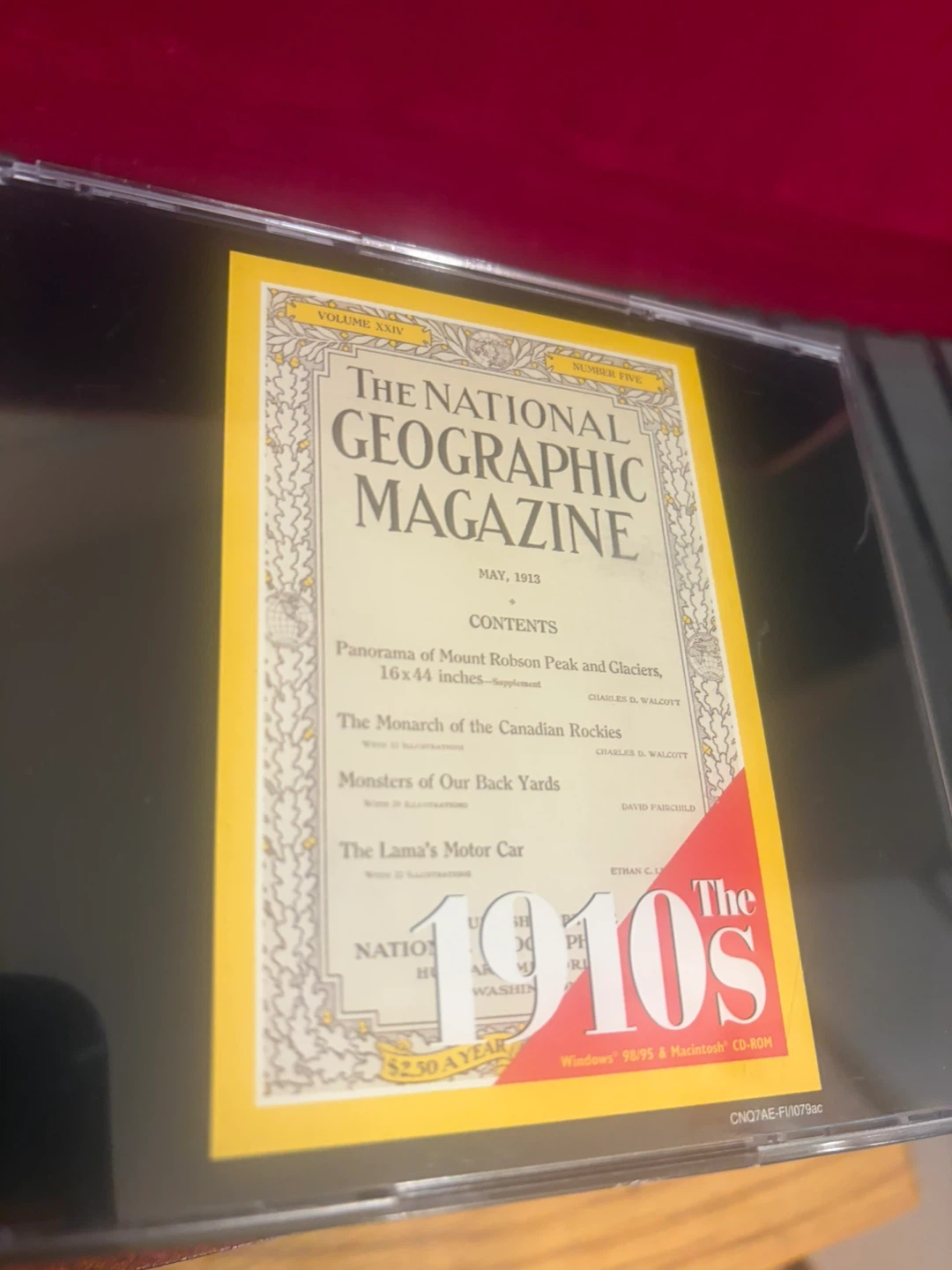 The complete National Geographic on CD-ROM 1888-1990s - photo 3