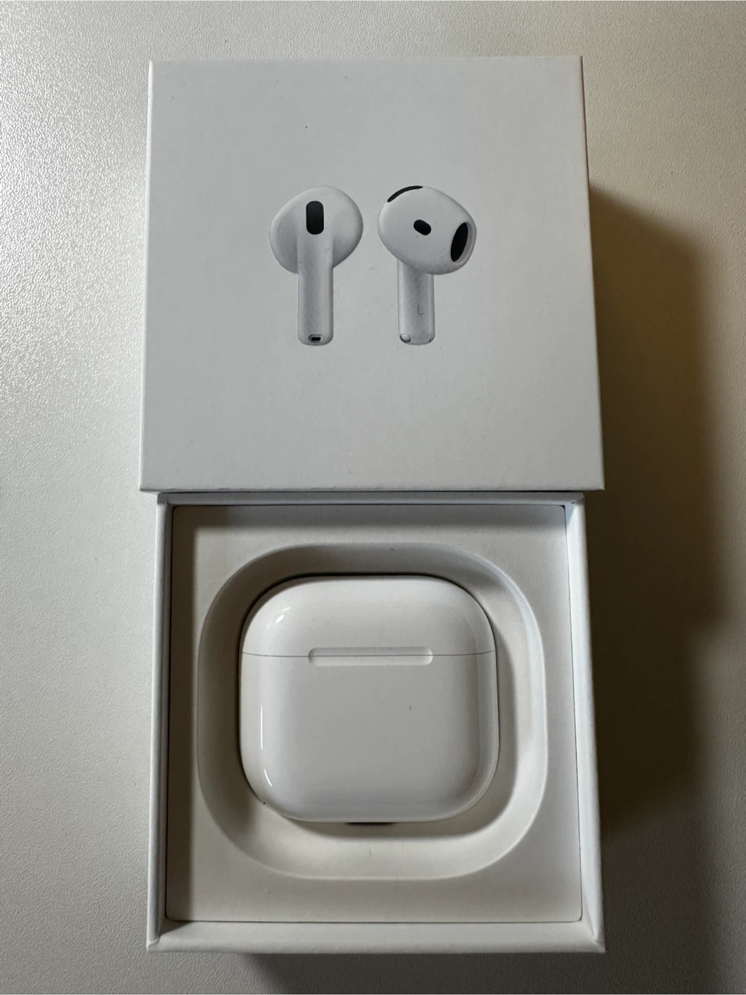 AirPods 4 - photo 2