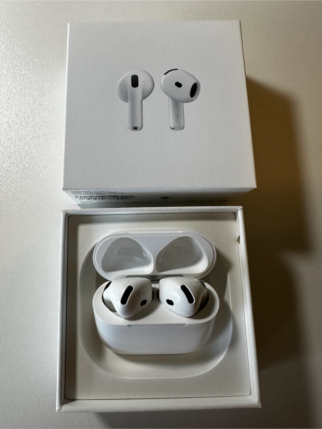 AirPods 4 - photo 3