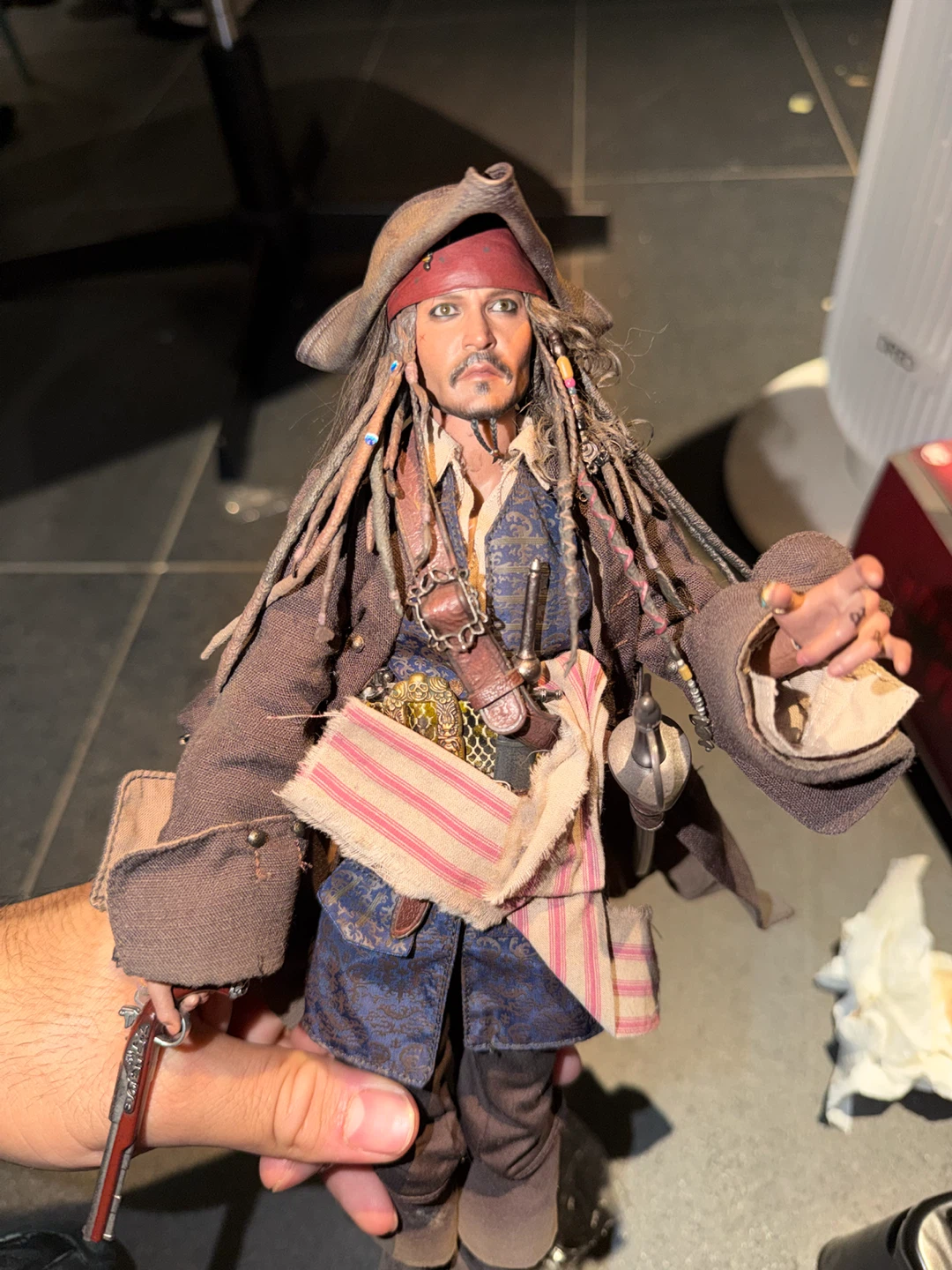 Hot Toys Captain Jack Sparrow Figure