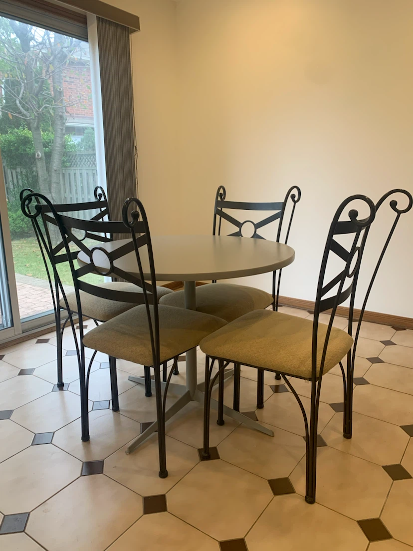 4 Metal Kitchen Chairs (round table FREE) - photo 3