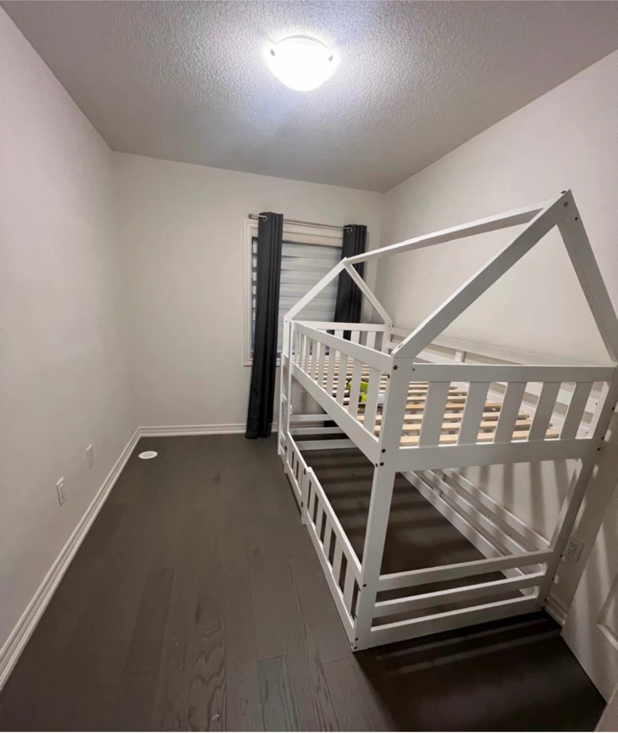 White House-Style Kids Bunk Bed - photo 3