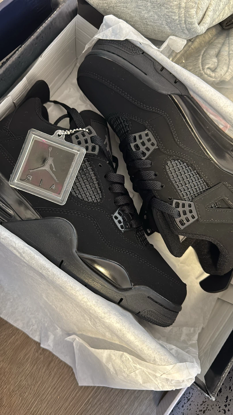 Air Jordan 4 Sneakers - photo 2