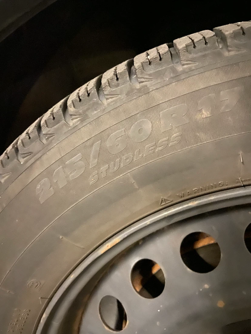 Set of 4 winter tires on rims - photo 3
