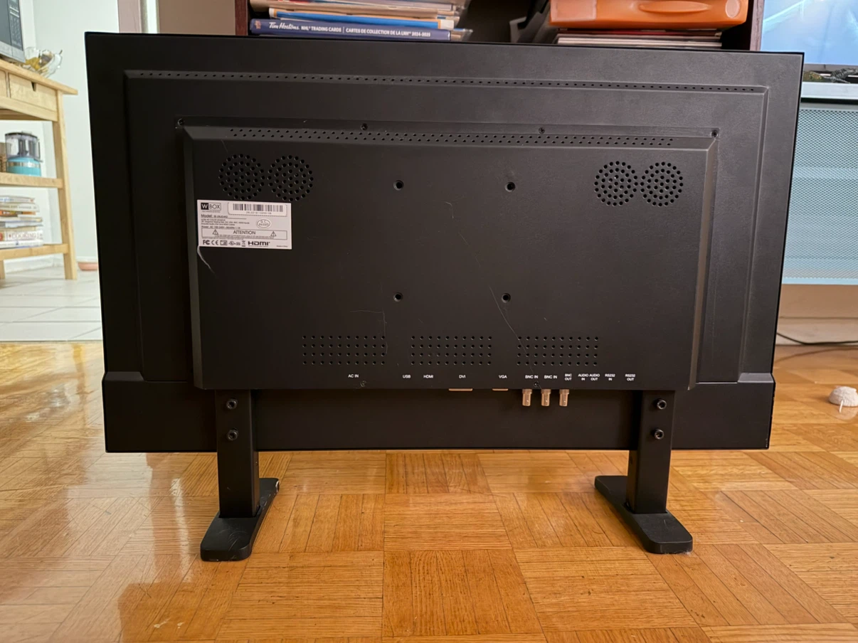 W Box 28-inch Ultra HD Color Monitor - photo 2