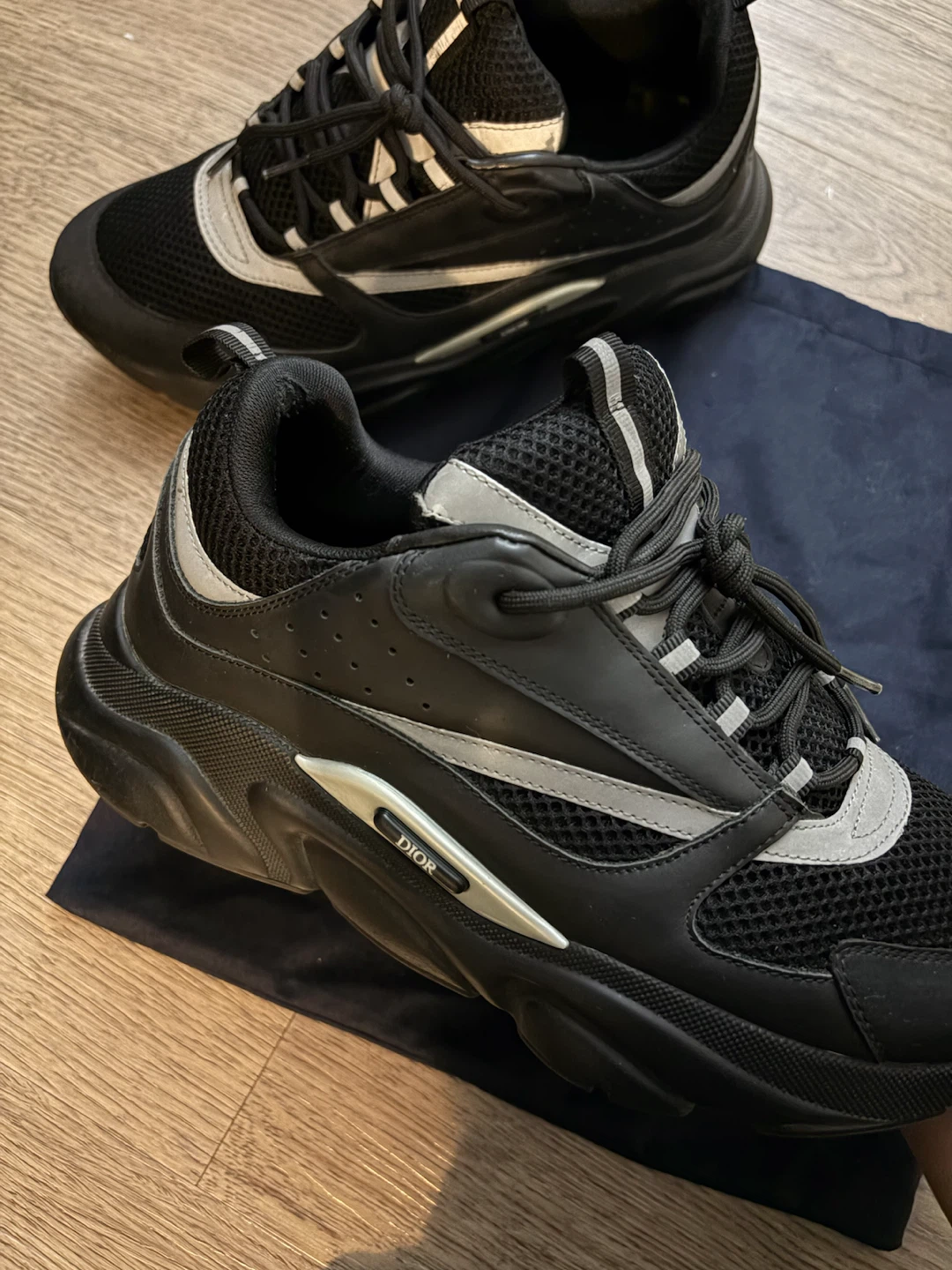 Dior B22 Black/Silver Sneakers – Men’s Size 9.5 - photo 4
