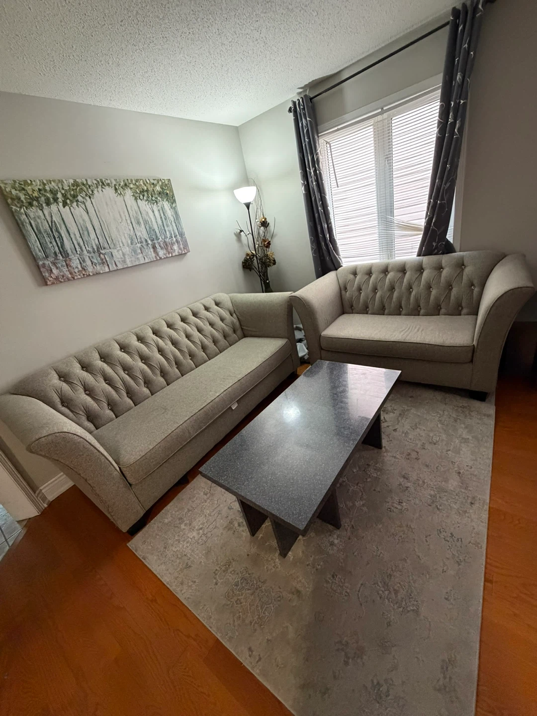 Tufted sofa set 3+2 used