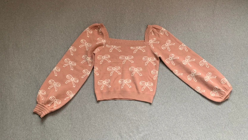 Willow & Wind bow print oversize sleeve sweater - Size Large