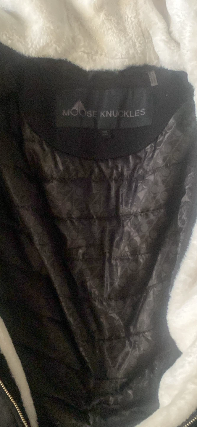 Moose Knuckles  bunny- Size M