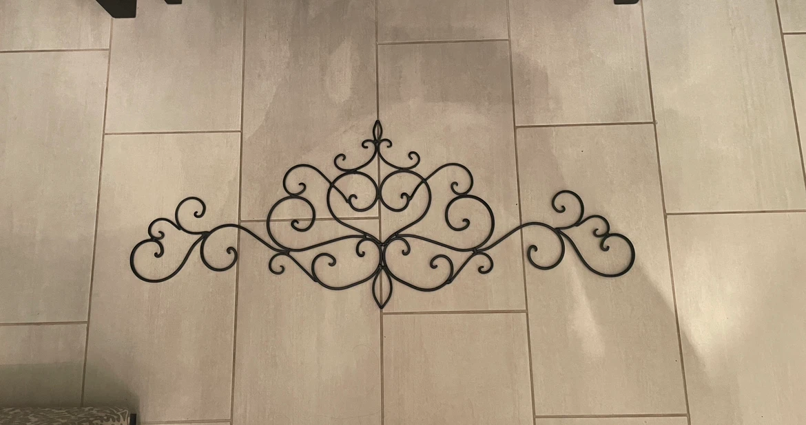 Metal scrollwork wall decor