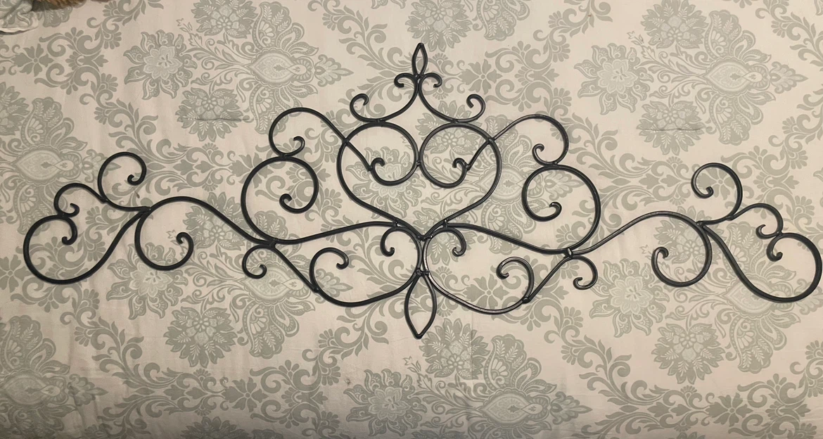 Metal scrollwork wall decor - photo 2