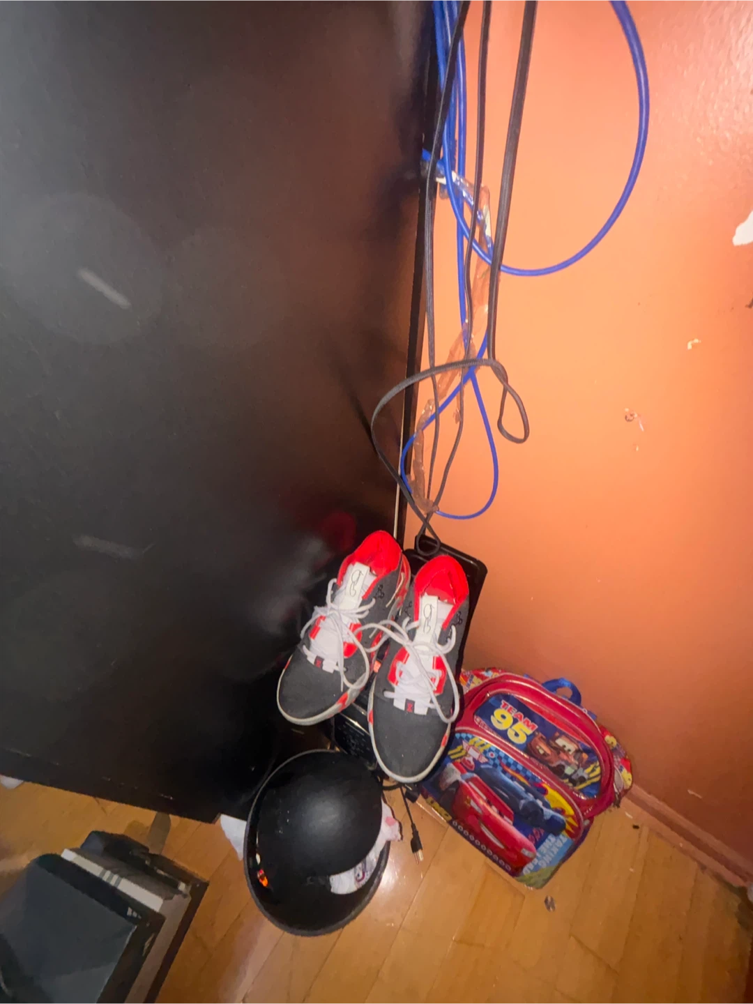 Pg 6 basketball shoes