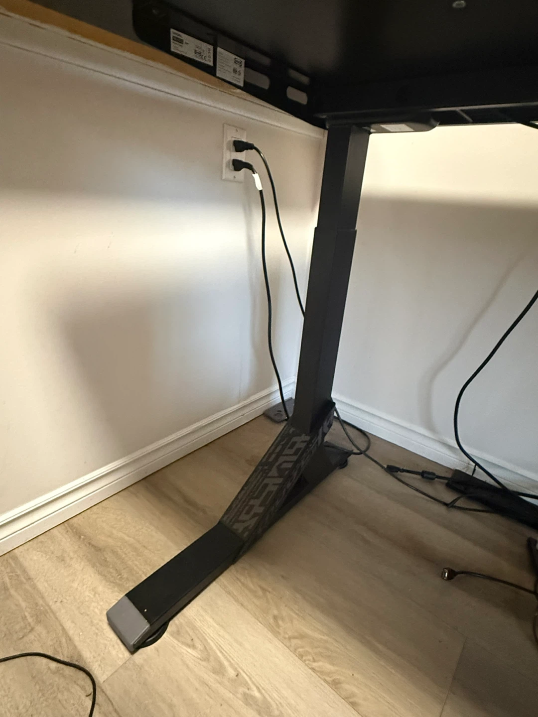 Electric Standing Gaming Desk - photo 4