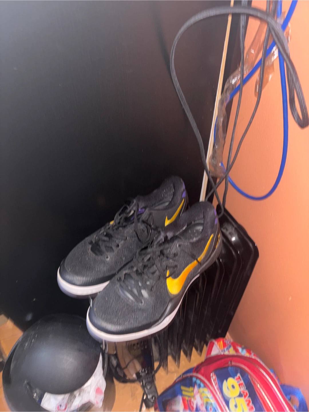 Nike Kobe Basketball Shoes Size 8.5