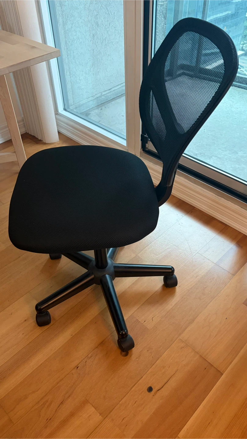 Black Mesh Office Chair - Adjustable Height - photo 2