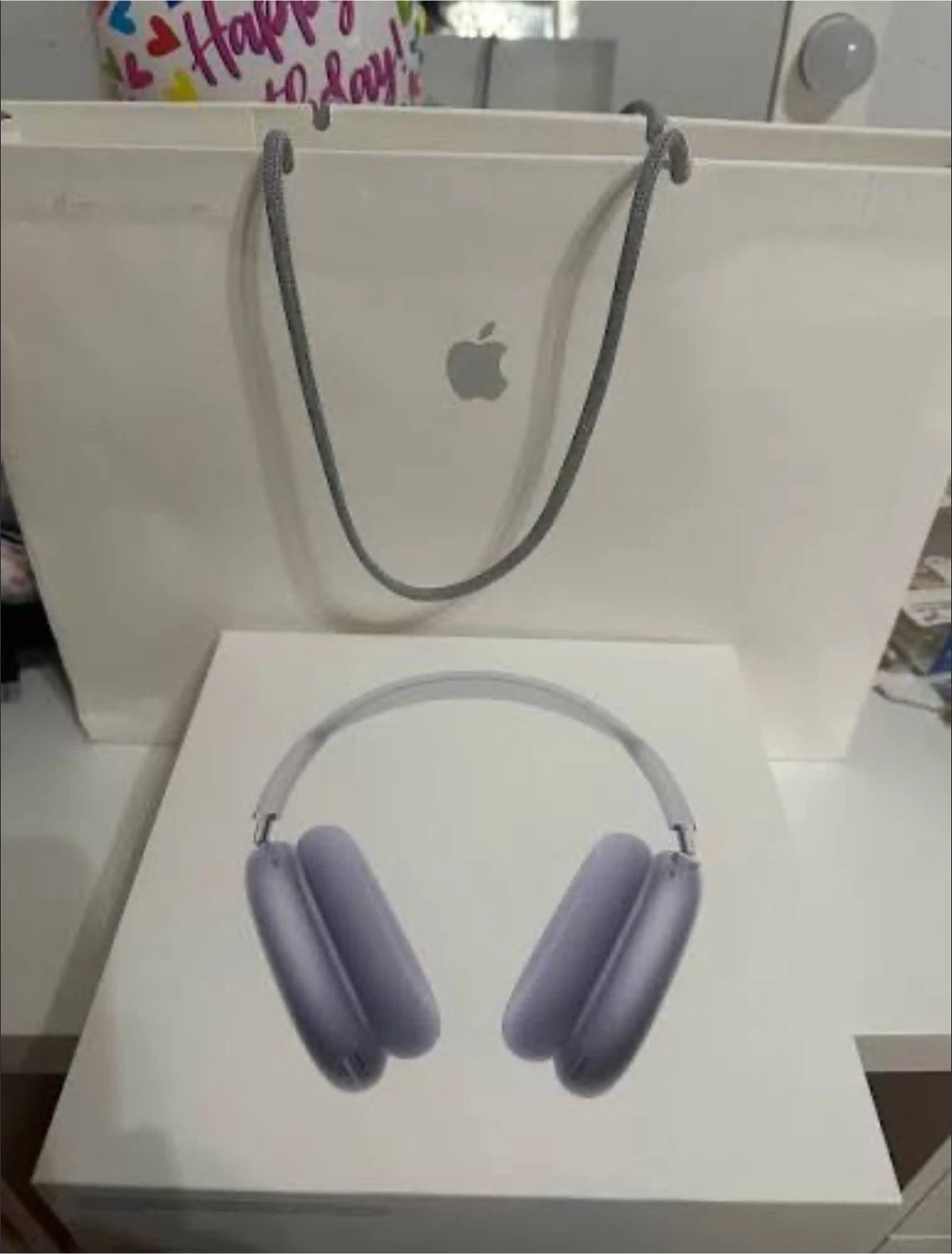 AirPods bro maxes