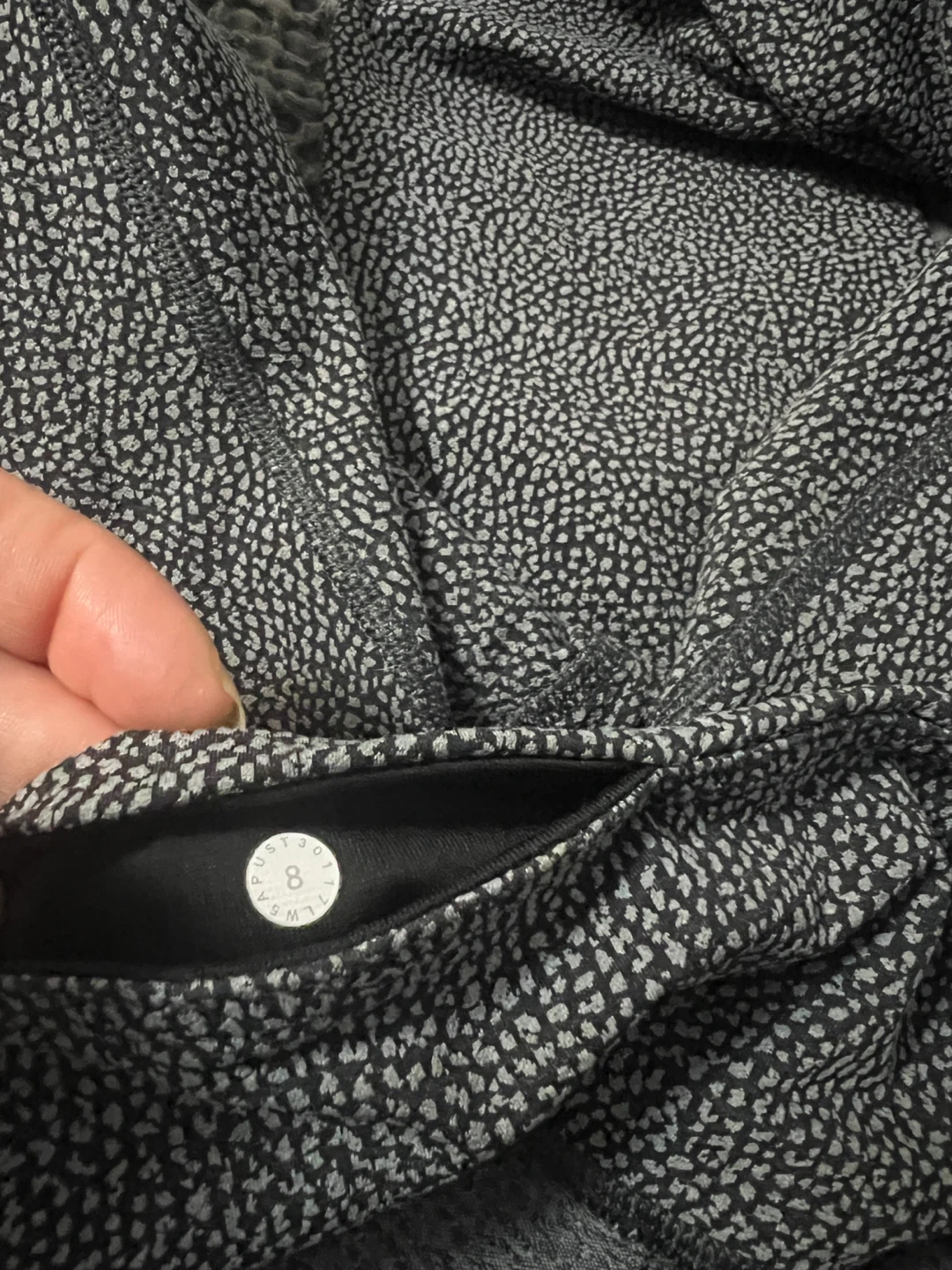 Lululemon Women's Leggings Size 8 - photo 3