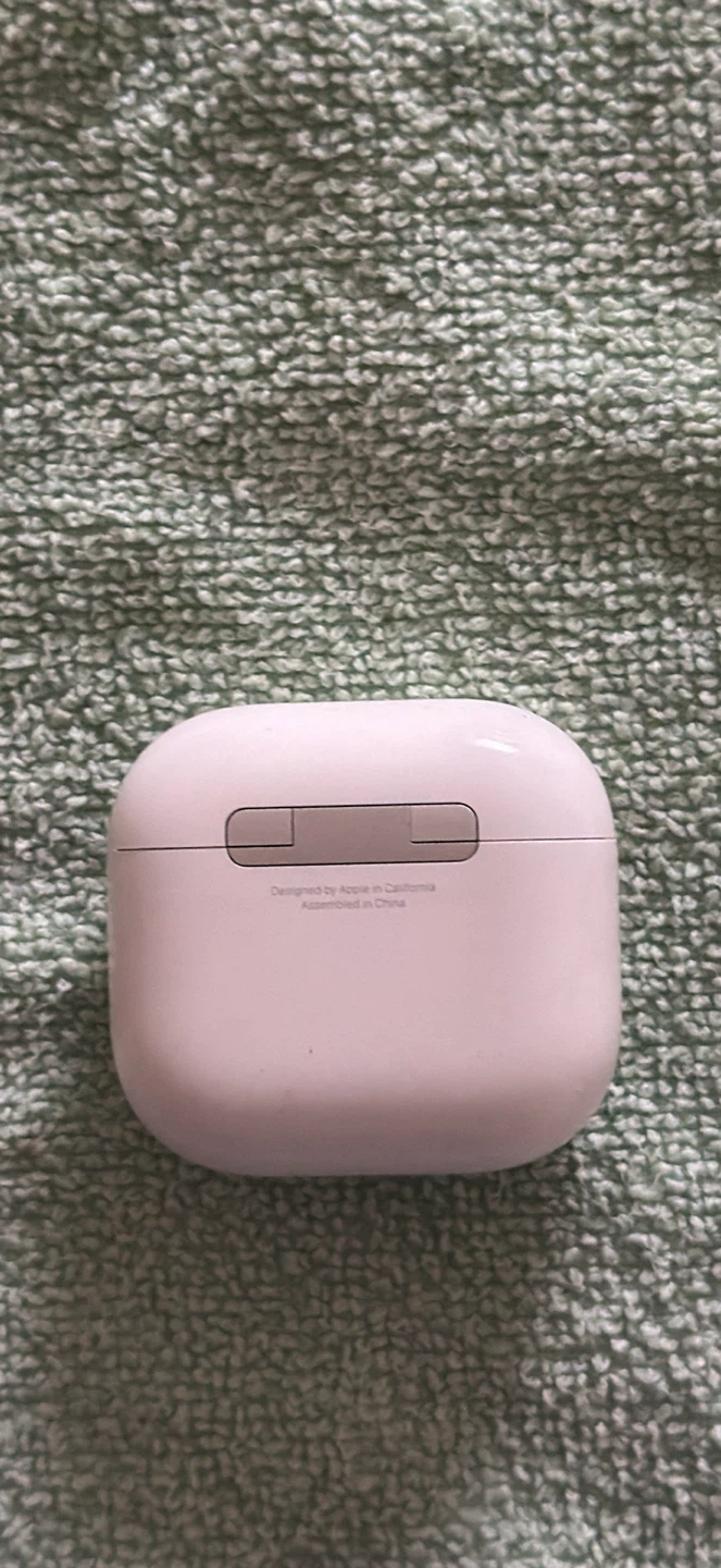 Replacement Apple AirPod A3058 - Right Side & Charging Case Only - photo 4