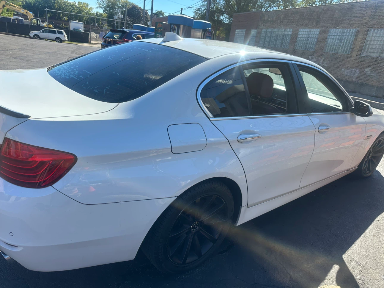 White BMW 5 Series Sedan - photo 3